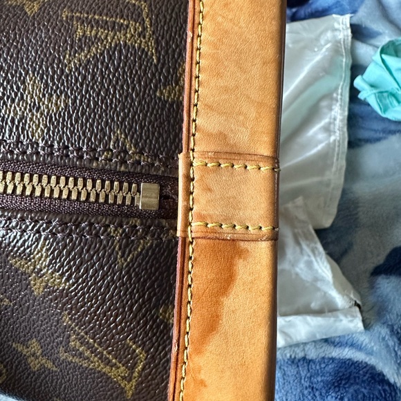 Louis Vuitton Monogram Alma PM - Picture 4 of 16